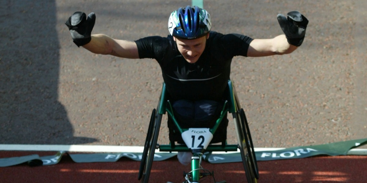 2002 THROWBACK: WEIR WINS FIRST LONDON MARATHON TITLE